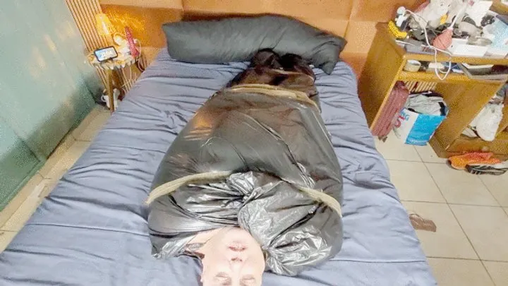 Facesitting Fantasies Mf - FARTING ON MY CHEATING BOYFRIEND STUCK IN THE BAG --- BY BABE - CLIP FULL