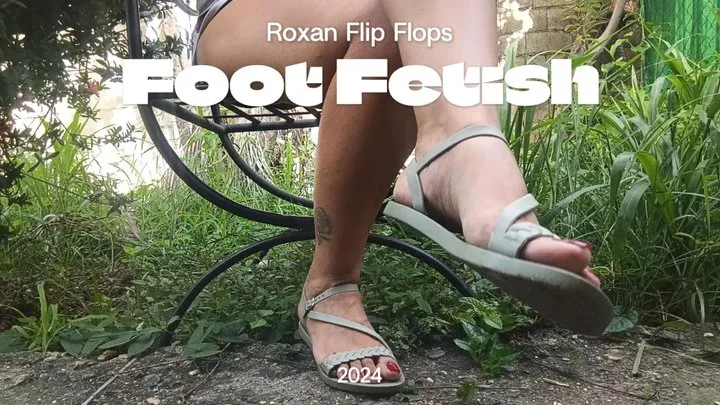Goddess Foot Fetish - Beautiful feet in gorgeous sandals, playing with them (3)