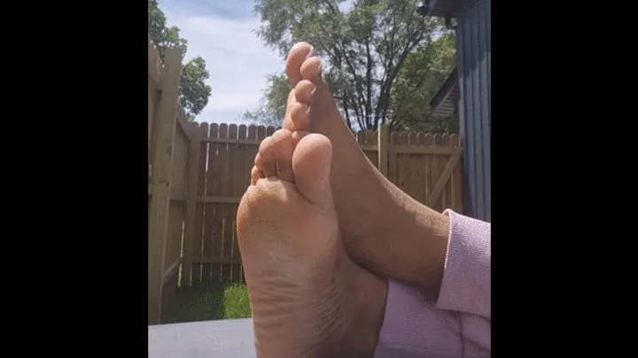Bae Soles - Sunny Sole Compilation: Outdoor Foot Rubs, Sandal Claps, and Long Toe Teases
