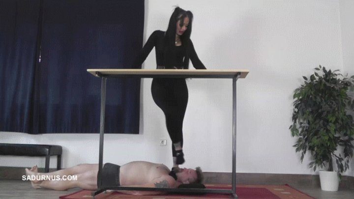 Sadurnus - Mistress Cleo stomps on slave's head with Puma socks B wmv