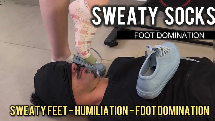 Louise Marcada - Loser Submissive Licks And Sniffs Goddess Louise's Sweaty Workout Soles (720p - EN sub - smell fetish - sock smelling - foot domination)