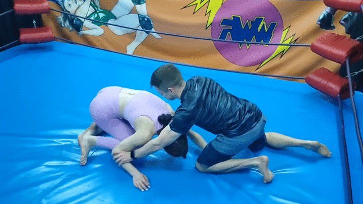 The Wrestling Amazons - Sensual wrestling by a slender girl