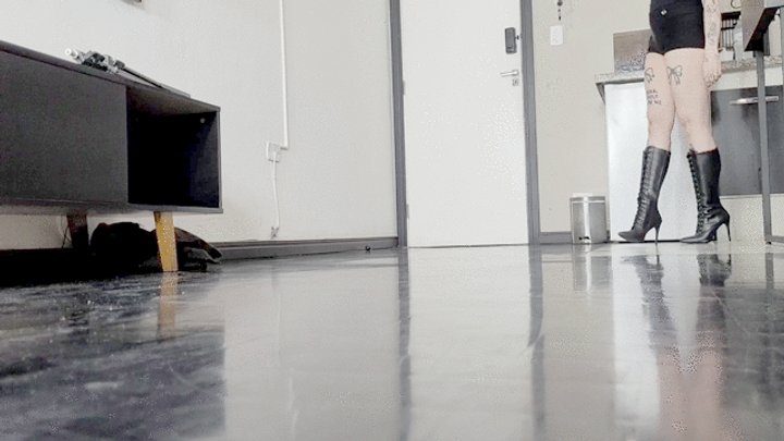 Fetish Factory Brazil Foot Fetish - SWALLOW MY PERFECTS TO THE HEEL -- BY AMY ADAMS - CLIP FULL