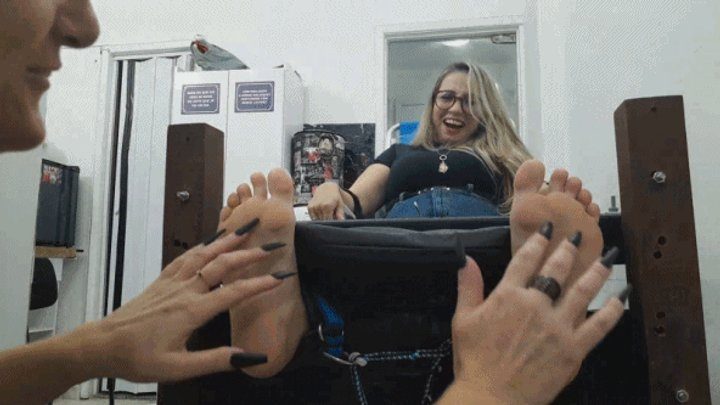 Tropical Foot Fetish Videos - Spy Amanda x Spy big nails Cristal the revenge