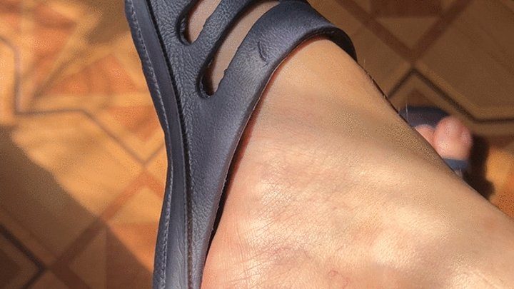 Kathrynnegoddessfeet - Slippers play!