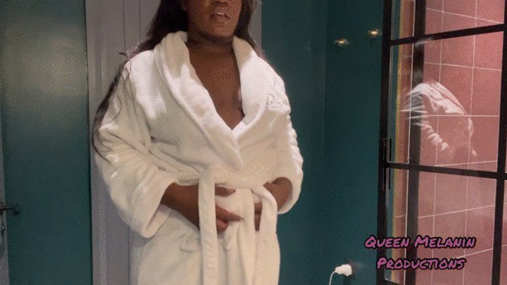 Melaninfarts - LOUD, OBNOXIOUS BUBBLY ROBE FARTS